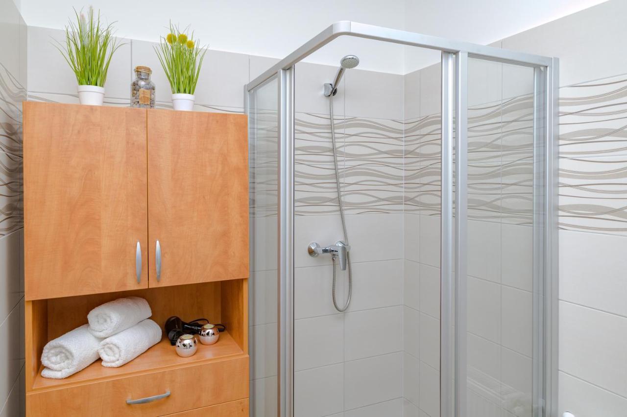 ILLÉS Apartmanok II. Hajduszoboszlo Bagian luar foto