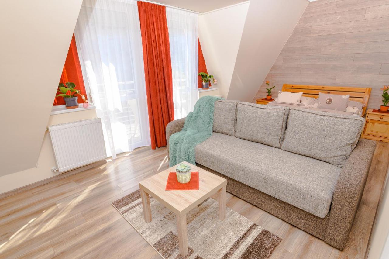 ILLÉS Apartmanok II. Hajduszoboszlo Bagian luar foto