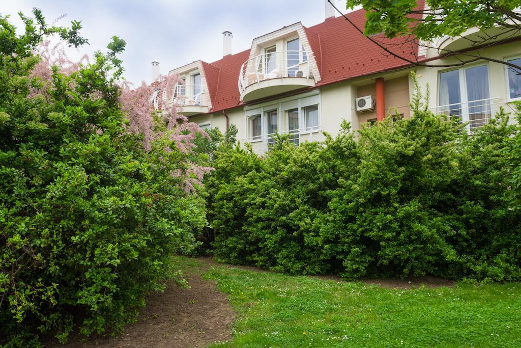 ILLÉS Apartmanok II. Hajduszoboszlo Ruang foto
